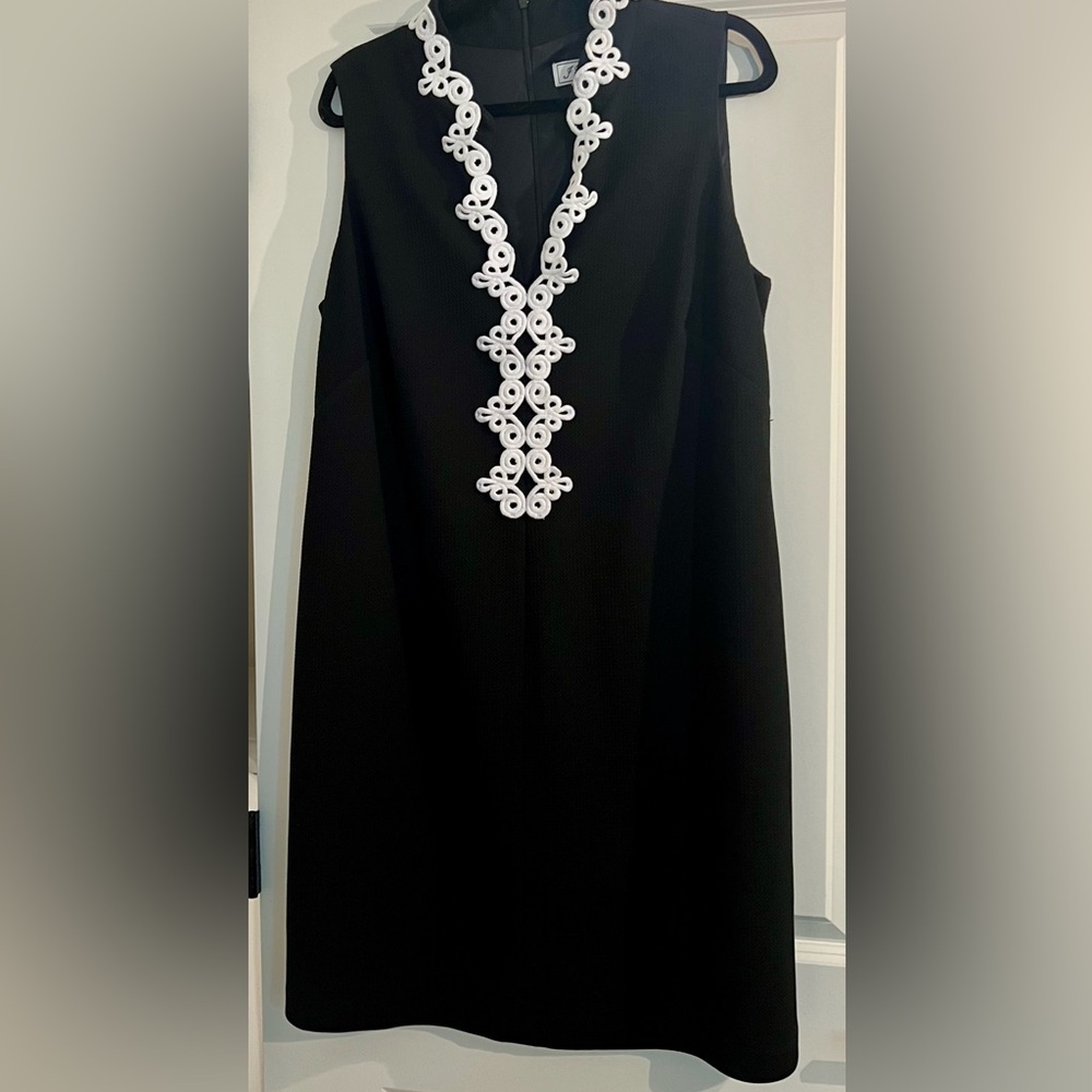 Black white stretchy embellished shift dress, plus size